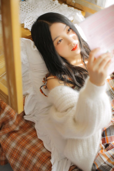 小向まな美
